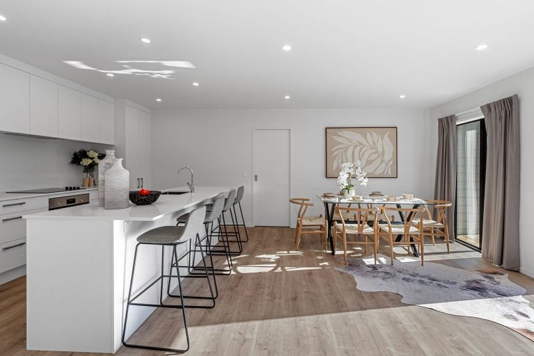 Photo of property in 36a Saffron Street, Birkdale, Auckland, 0626