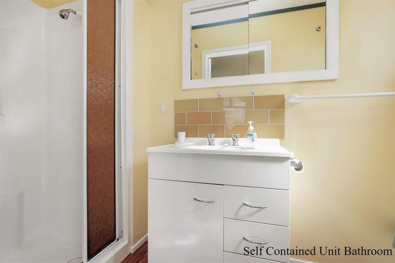 Photo of property in 3 Hamilton Drive, Waiuku, 2123