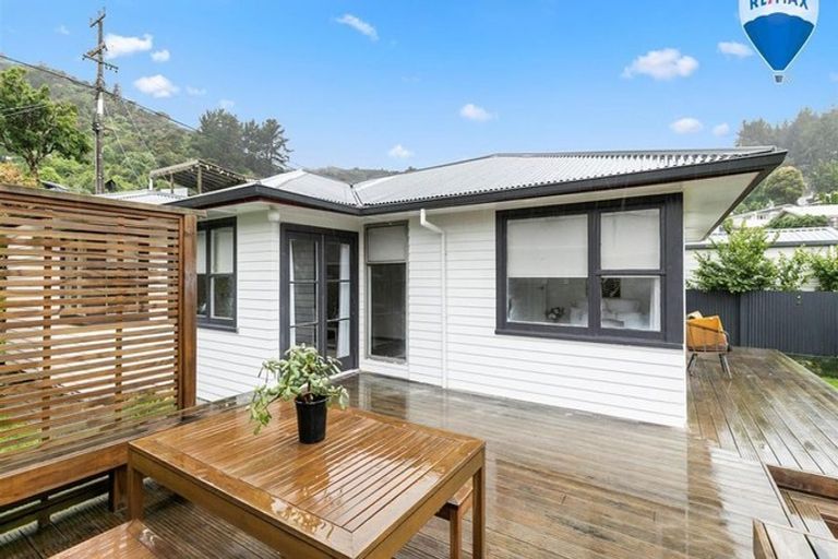 Photo of property in 88 Thomas Street, Stokes Valley, Lower Hutt, 5019