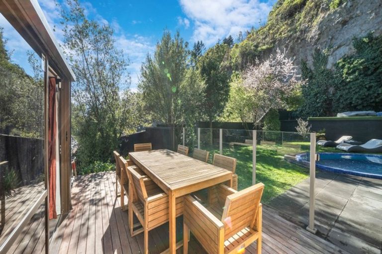 Photo of property in 2 Cannon Hill Crescent, Mount Pleasant, Christchurch, 8081