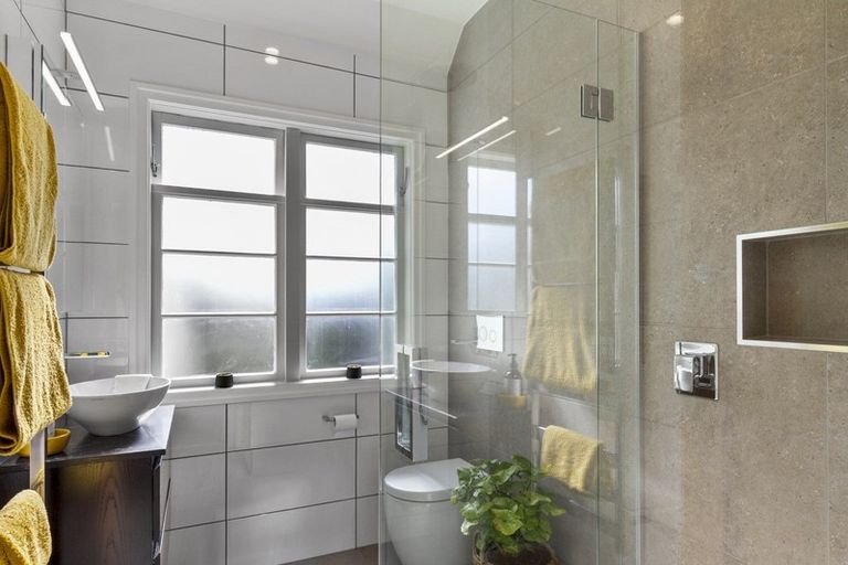 Photo of property in 1 Ardross Avenue, Khandallah, Wellington, 6035