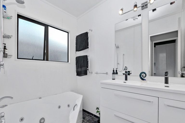 Photo of property in 118b Capamagian Drive, Athenree, Katikati, 3177