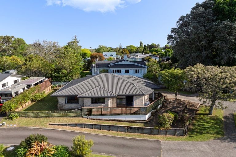 Photo of property in 2 Dowman Place, Te Puke, 3119