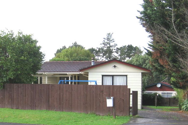 Photo of property in 5 Quincey Place, Massey, Auckland, 0614