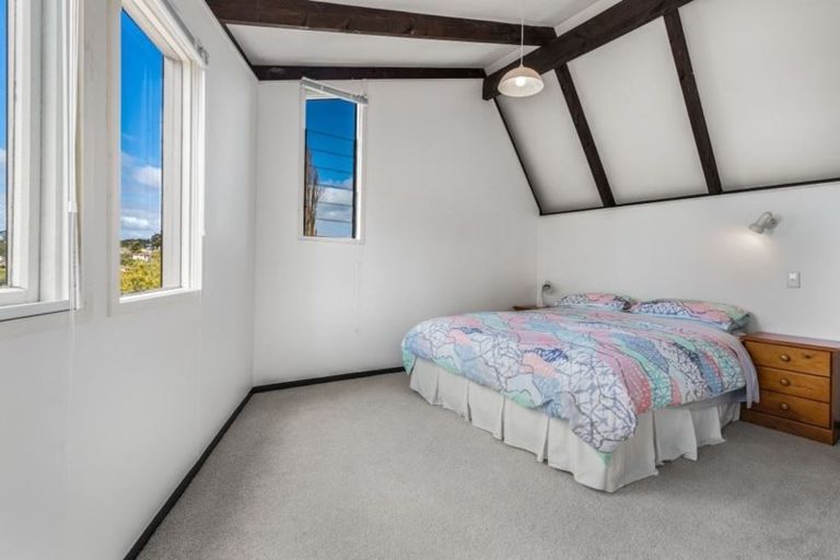 Photo of property in 18 Amante Crescent, Mairangi Bay, Auckland, 0630