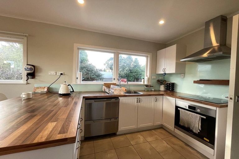 Photo of property in 34 Marriott Road, Pakuranga, Auckland, 2010