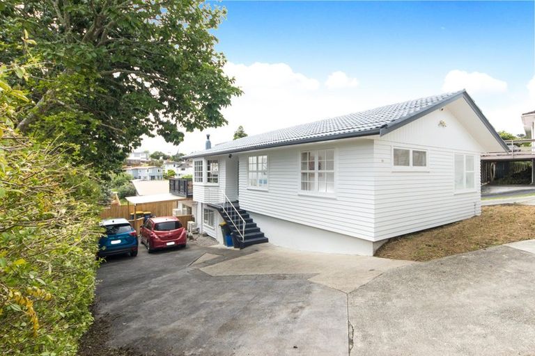 Photo of property in 28 Tamahere Drive, Glenfield, Auckland, 0629