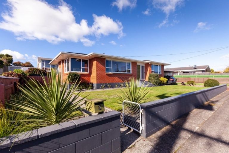 Photo of property in 9 Waimea Street, Westown, New Plymouth, 4310