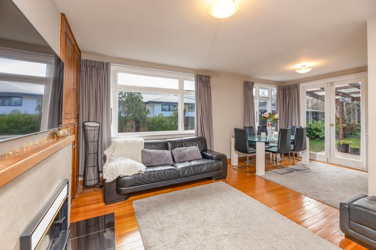 Photo of property in 266 Hills Road, Mairehau, Christchurch, 8013