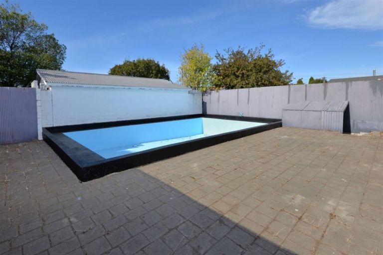 Photo of property in 39 Neill Street, Hornby, Christchurch, 8042