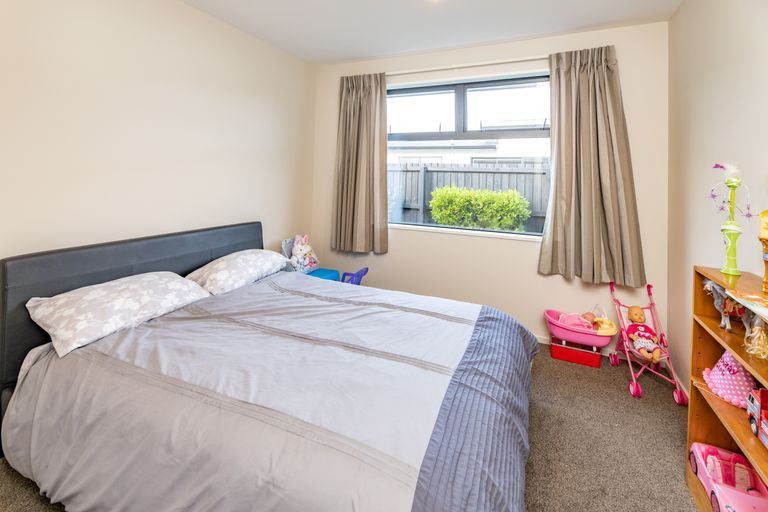 Photo of property in 28 Taiore Crescent, Marshland, Christchurch, 8083