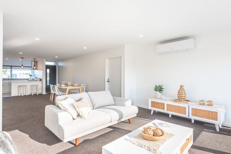 Photo of property in 7 Kakapo Lane, Redwood, Christchurch, 8051