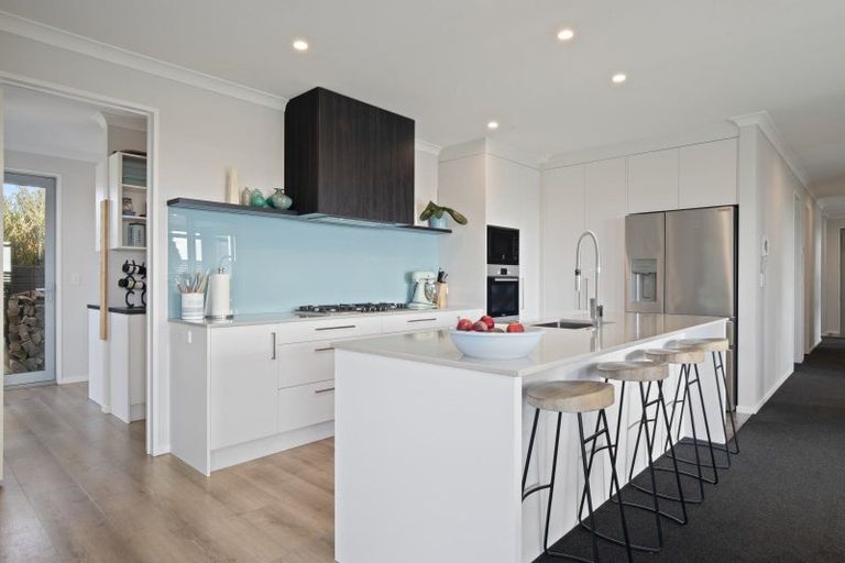 Photo of property in 120 Lisle Farm Drive, Pukekohe, 2120