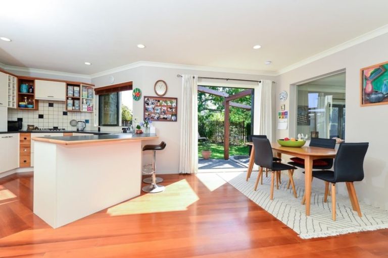 Photo of property in 1 Limousin Place, Grandview Heights, Hamilton, 3200