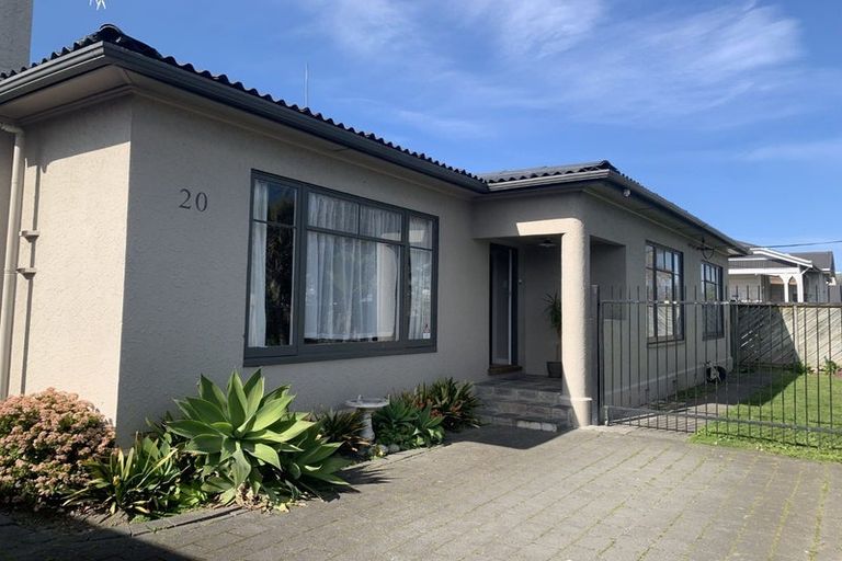 Photo of property in 20 Lee Road, Taradale, Napier, 4112