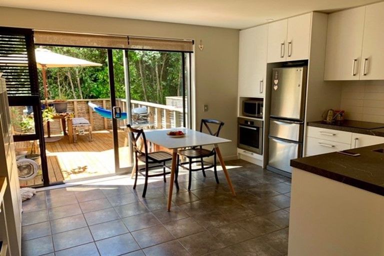 Photo of property in 18/8 Thatcher Crescent, Crofton Downs, Wellington, 6035