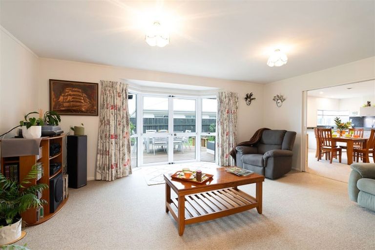 Photo of property in 123b Bartholomew Road, Levin, 5510