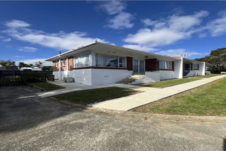 Photo of property in 15 Freshney Place, Hillpark, Auckland, 2102