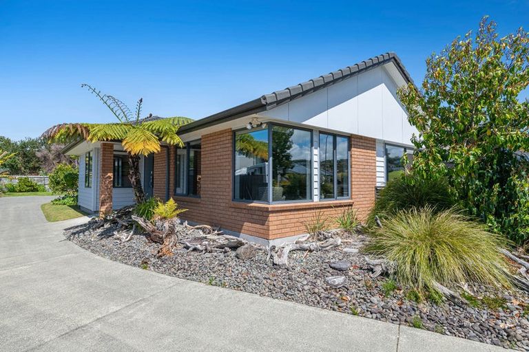 Photo of property in 22 Schooner Avenue, Snells Beach, 0920