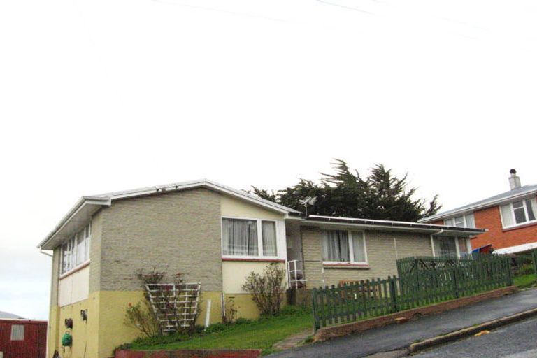 Photo of property in 11 Springdon Avenue, Sawyers Bay, Port Chalmers, 9023