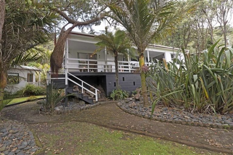 Photo of property in 214 Motutara Road, Muriwai, Waimauku, 0881