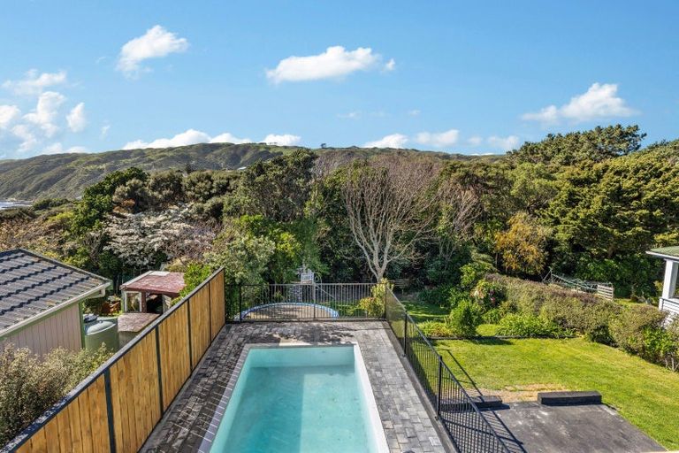 Photo of property in 27 Rawhiti Road, Pukerua Bay, Porirua, 5026