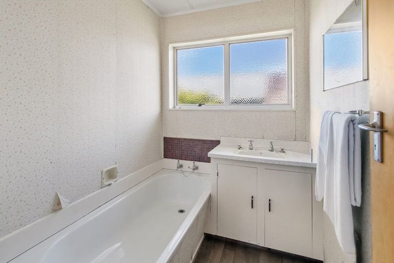 Photo of property in 2/18 Rugby Street, Highfield, Timaru, 7910