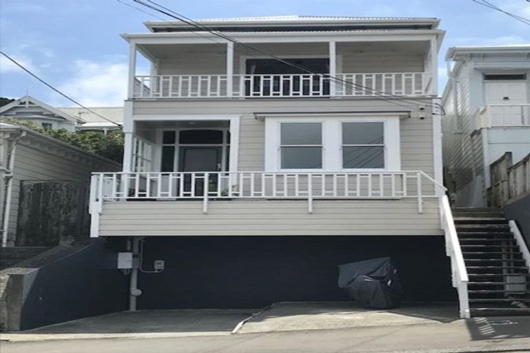 Photo of property in 74 Wright Street, Mount Cook, Wellington, 6021