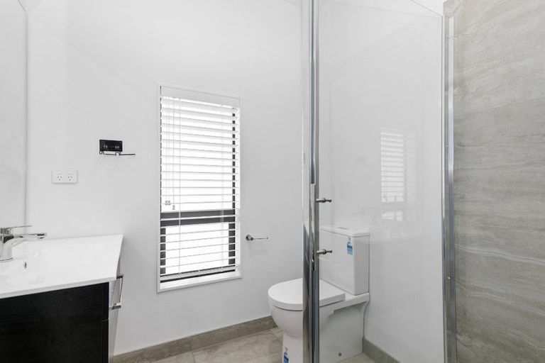 Photo of property in 4a Ferry Road, Days Bay, Lower Hutt, 5013