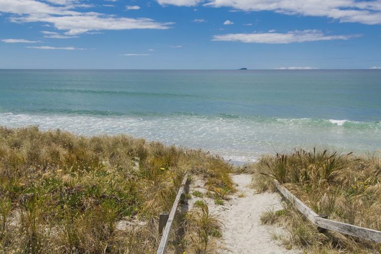 Photo of property in 517 Pukehina Parade, Pukehina, Te Puke, 3189