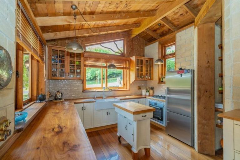 Photo of property in 37 Rewa Rewa Valley, Tairua, 3508