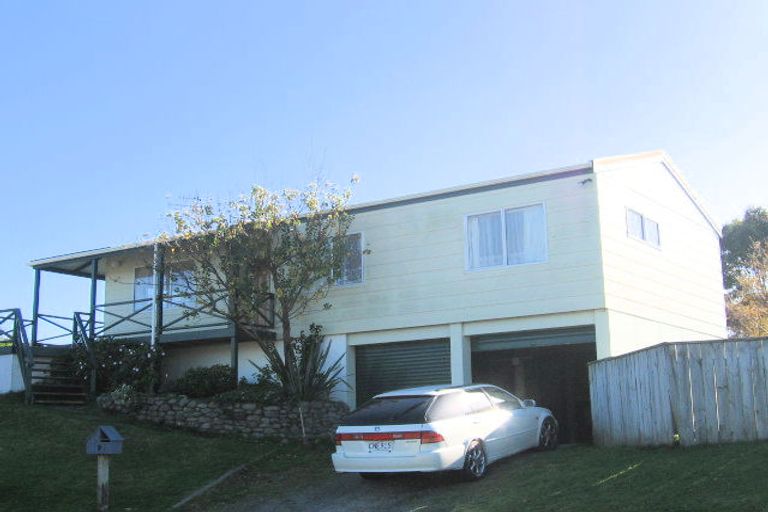 Photo of property in 9 Robert Grove, Paraparaumu, 5032