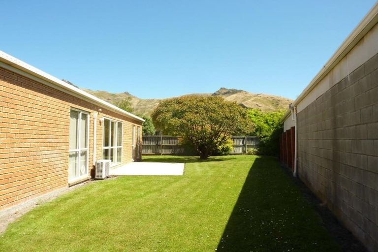 Photo of property in 2 Warner Place, Heathcote Valley, Christchurch, 8022