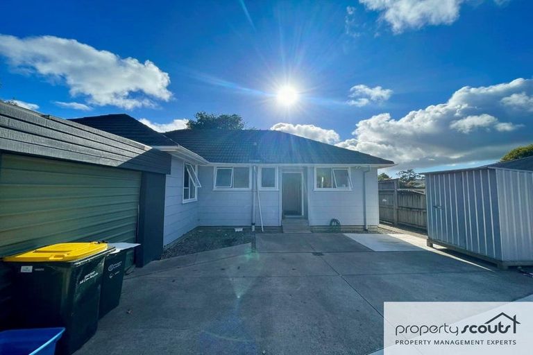 Photo of property in 19 Woodleigh Street, Frankleigh Park, New Plymouth, 4310