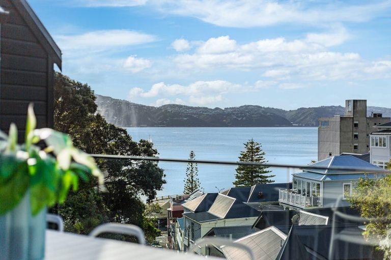 Photo of property in 28 Hay Street, Oriental Bay, Wellington, 6011