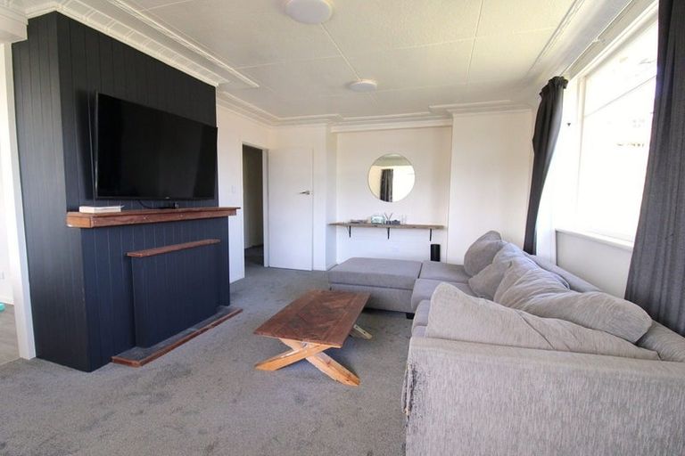 Photo of property in 30 Scotland Terrace, Green Island, Dunedin, 9018