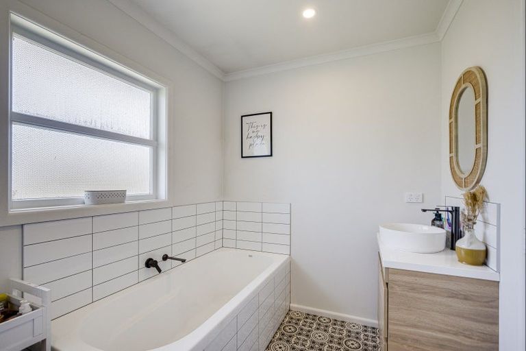 Photo of property in 38 James Foley Avenue, Pirimai, Napier, 4112