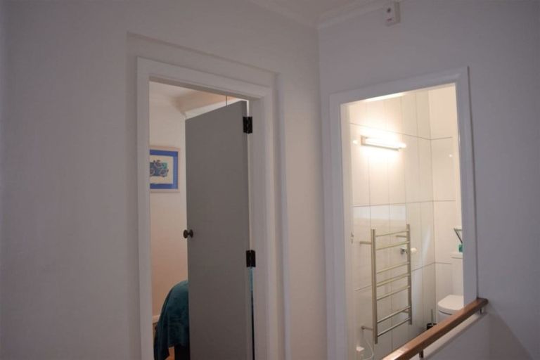 Photo of property in 268 Oriental Parade, Oriental Bay, Wellington, 6011