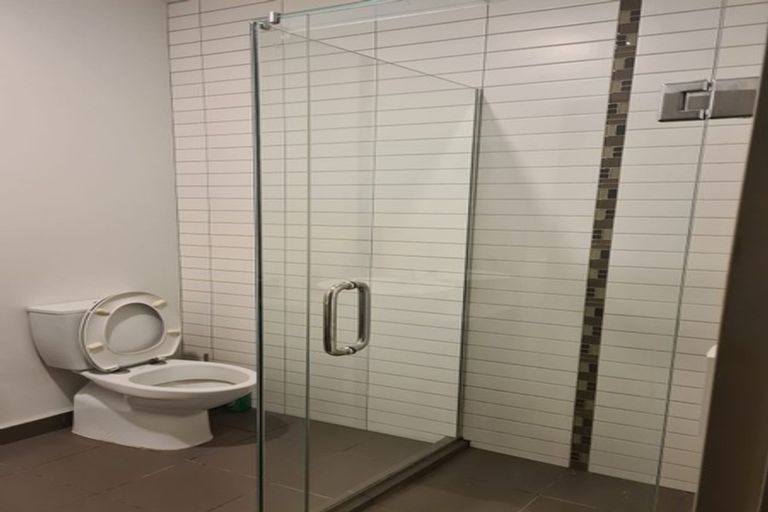 Photo of property in 12 Hazel Glen, Bayview, Auckland, 0629