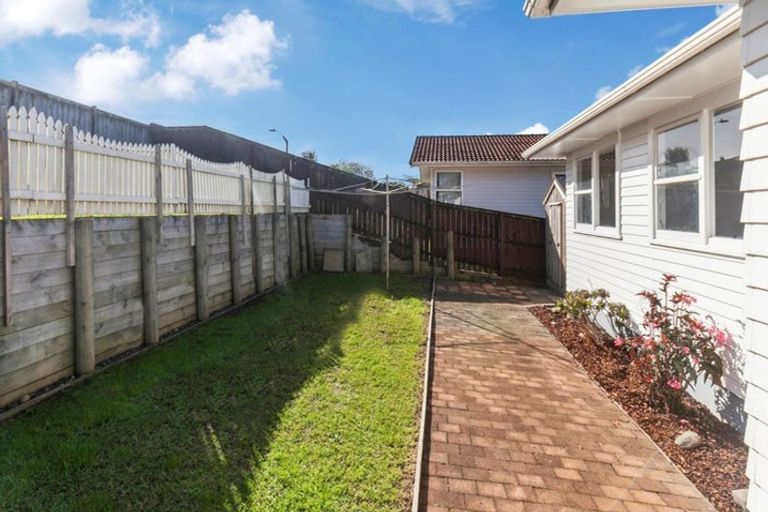 Photo of property in 37 Compton Street, Hillcrest, Auckland, 0627