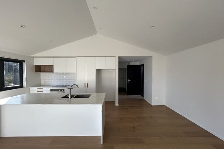 Photo of property in 62 Kirimoko Crescent, Wanaka, 9305