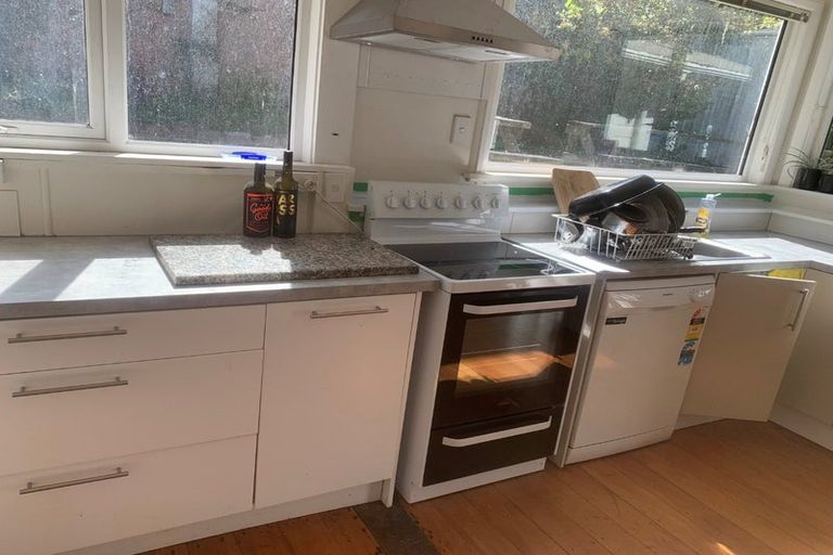 Photo of property in 16a Florence Street, Newtown, Wellington, 6021