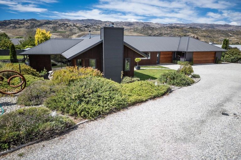 Photo of property in 46 Missy Crescent, Mount Pisa, Cromwell, 9383