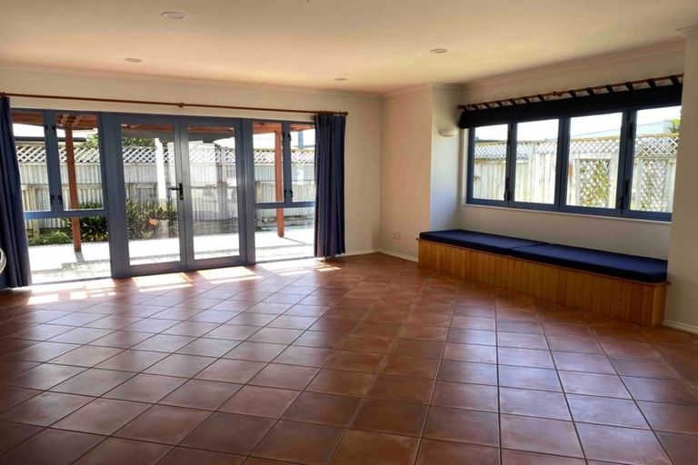 Photo of property in 34a Auckland Road, Greenmeadows, Napier, 4112