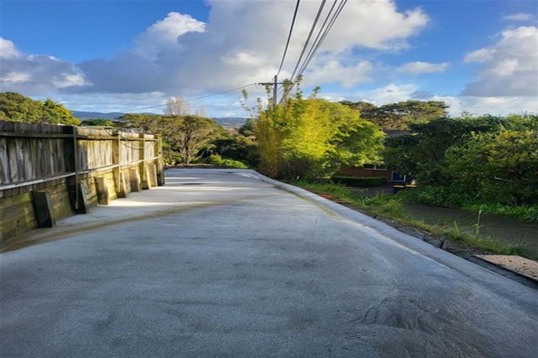 Photo of property in 35a Sunhill Road, Sunnyvale, Auckland, 0612