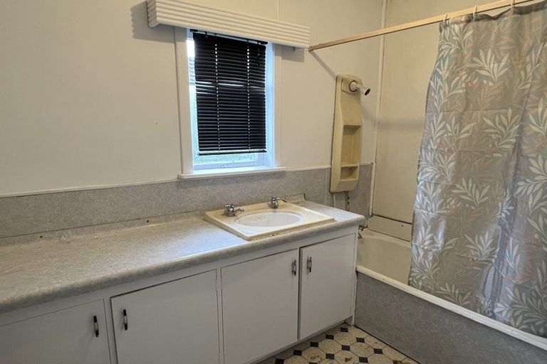 Photo of property in 38 Bandon Street, Frankton, Hamilton, 3204