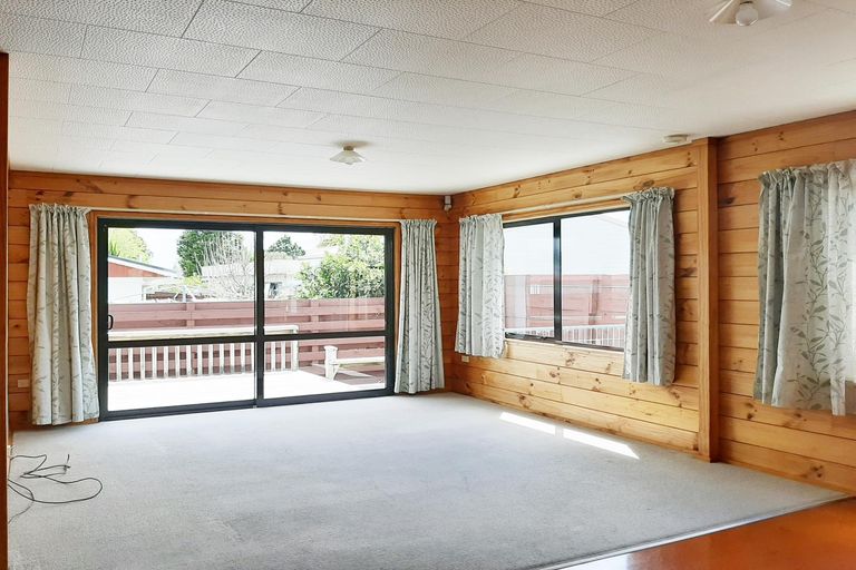 Photo of property in 1/29 Beach Road, Pahurehure, Papakura, 2113