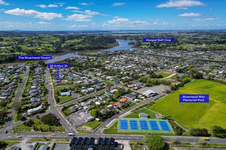 Photo of property in 12 Arthur Street, Riverhead, 0820