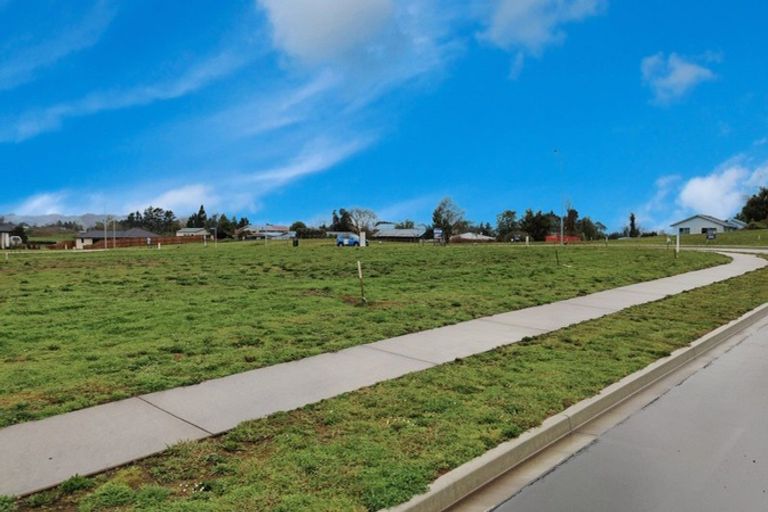 Photo of property in 18 Murray Ward Drive, Te Kauwhata, 3710