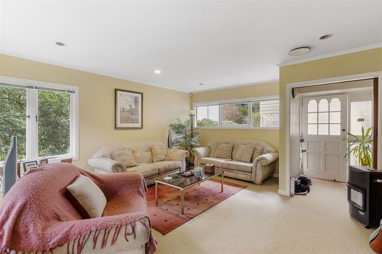 Photo of property in 32 Monarch Avenue, Hillcrest, Auckland, 0627